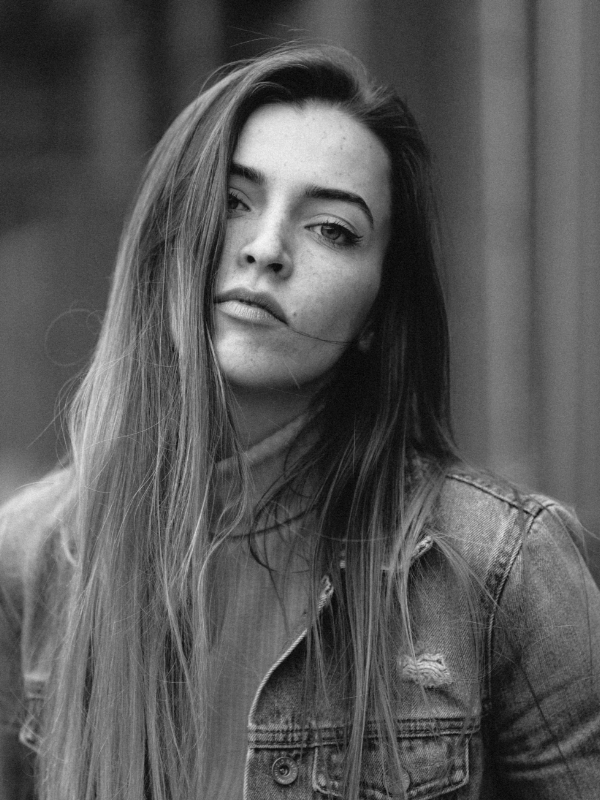 FL Minimal For the Media Headshot 9